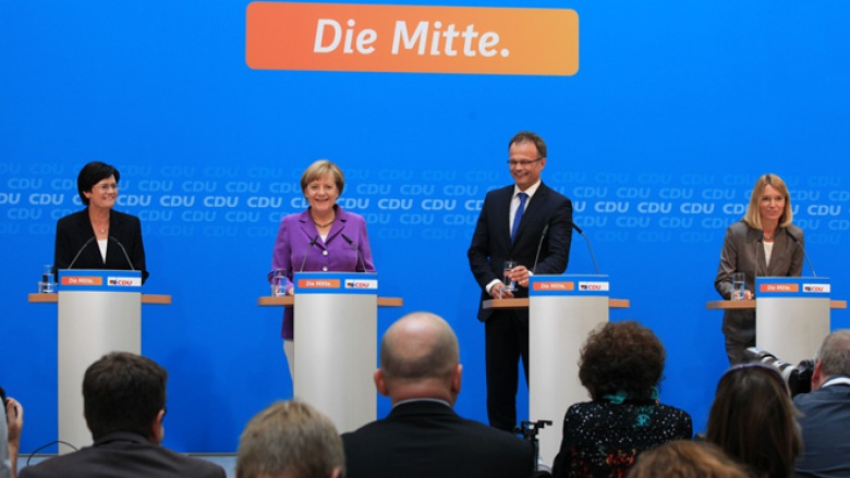 Christine Lieberknecht, Angela Merkel, Michael Schierack bei der Pressekonferenz nach den Landtagswahlen Christine Lieberknecht, Angela Merkel, Michael Schierack bei der Pressekonferenz nach den Landtagswahlen