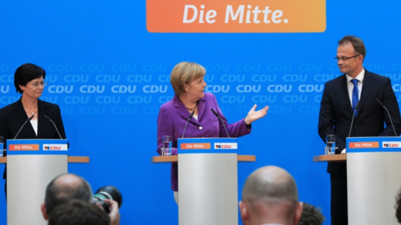 Gemeinsame Pressekonferenz mit Christine Lieberknecht, Angela Merkel und Michael Schierack nach den Landtagswahlen Gemeinsame Pressekonferenz mit Christine Lieberknecht, Angela Merkel und Michael Schierack nach den Landtagswahlen