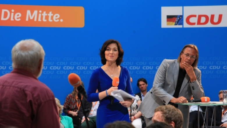 Katherina Reiche und Harald Welzer in der Diskussion mit dem Publikum beim Open Space zum Thema Nachhaltigkeit. 