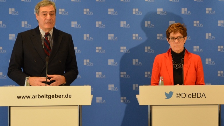 CDU-Vorsitzenden Annegret Kramp-Karrenbauer und BDA-Präsident Ingo Kramer während einer Pressekonferenz im Haus des BDA CDU-Vorsitzenden Annegret Kramp-Karrenbauer und BDA-Präsident Ingo Kramer während einer Pressekonferenz im Haus des BDA