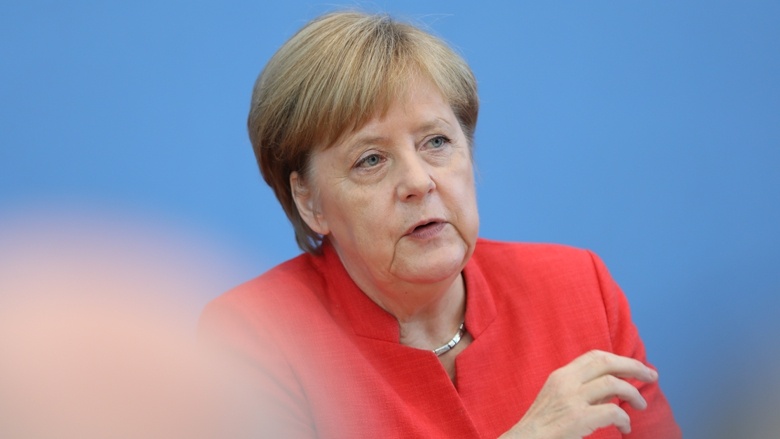 Die CDU-Vorsitzende und Bundeskanzlerin Dr. Angela Merkel vor der Bundespressekonferenz in Berlin Die CDU-Vorsitzende und Bundeskanzlerin Dr. Angela Merkel vor der Bundespressekonferenz in Berlin