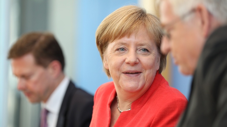 Die CDU-Vorsitzende und Bundeskanzlerin Dr. Angela Merkel vor der Bundespressekonferenz in Berlin Die CDU-Vorsitzende und Bundeskanzlerin Dr. Angela Merkel vor der Bundespressekonferenz in Berlin