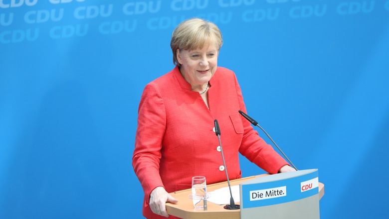 Das Bild zeigt: CDU-Vorsitzende Angela Merkel auf einer Pressekonferenz
