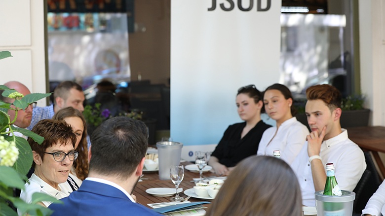 Annegret Kramp-Karrenbauer besucht in der Aktionswoche #schabbatschabbat jüdische Gesprächspartner Annegret Kramp-Karrenbauer besucht in der Aktionswoche #schabbatschabbat jüdische Gesprächspartner