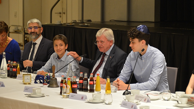 Volker Bouffier in der Jüdischen Gemeinde Frankfurt