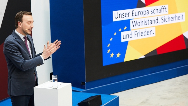 CDU-Generalsekretär Paul Ziemiak während der Pressekonferenz im Anschluss an die Sitzungen von CDU-Präsidium und Bundesvorstand