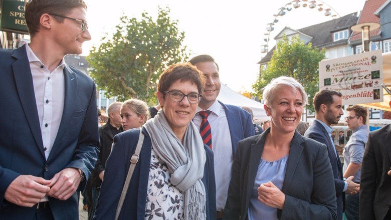 CDU-Generalsekretärin Annegret Kramp-Karrenbauer auf Wahlkampftour in Hessen CDU-Generalsekretärin Annegret Kramp-Karrenbauer auf Wahlkampftour in Hessen