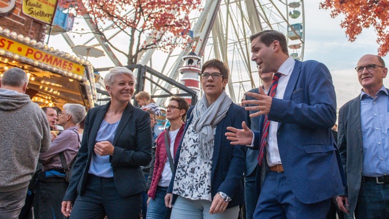 CDU-Generalsekretärin Annegret Kramp-Karrenbauer auf Wahlkampftour in Hessen CDU-Generalsekretärin Annegret Kramp-Karrenbauer auf Wahlkampftour in Hessen