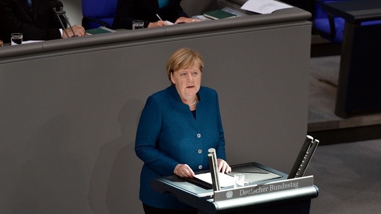 Bundeskanzlerin Angela Merkel erläutert im Deutschen Bundestag die Ziele der Bundesregierung für die Treffen des EU-Rates und des ASEM-Gipfels in Brüssel. Das Bild zeigt: Bundeskanzlerin Angela Merkel erläutert im Deutschen Bundestag die Ziele der Bundesregierung für die Treffen des EU-Rates und des ASEM-Gipfels in Brüssel.