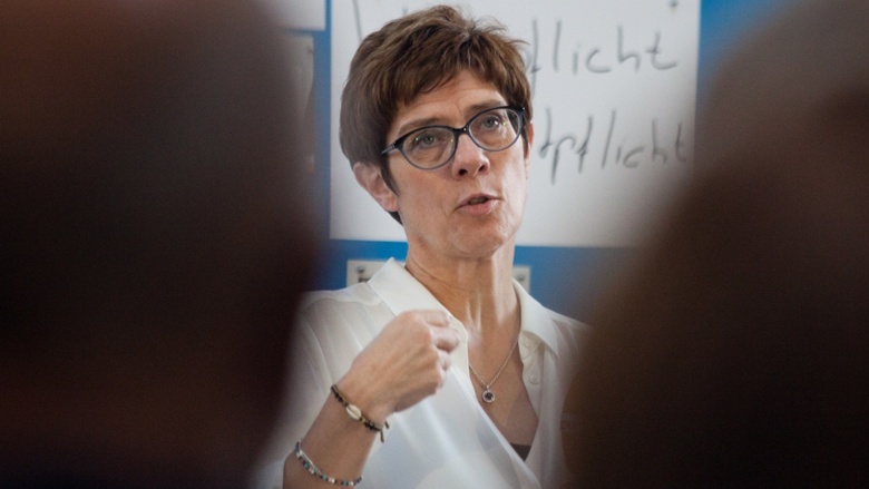 CDU-Generalsekretärin Annegret Kramp-Karrenbauer im Setting während der Zuhör-Tour zum CDU-Grundsatzprogramm im Alten E-Werk in Cottbus