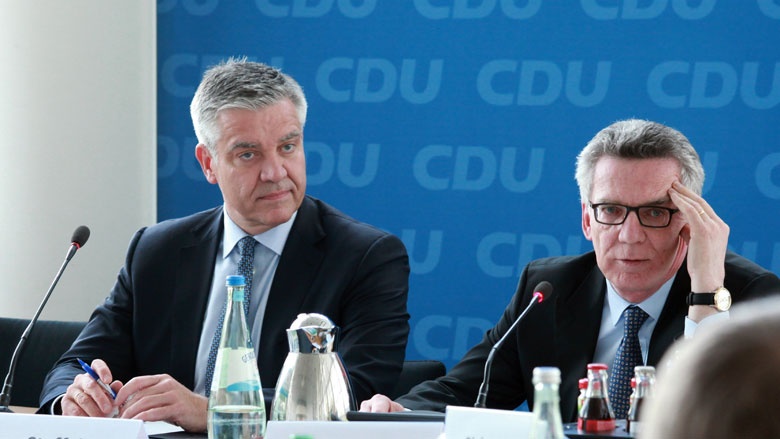 Netzwerk-Vorsitzender Frank Steffel und Sportminister Thomas de Maizière