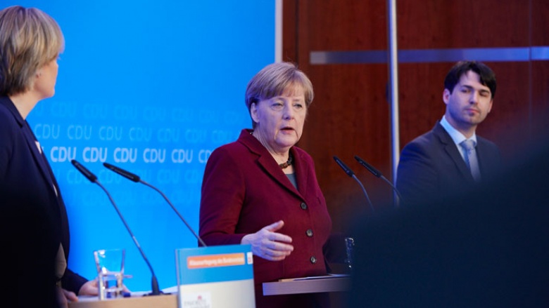 Julia Klöckner und Angela Merkel