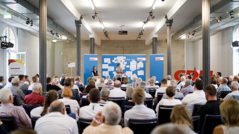 Die Zuhör-Tour war diesmal im Kulturbahnhof in der Documenta-Stadt Kassel zu Gast