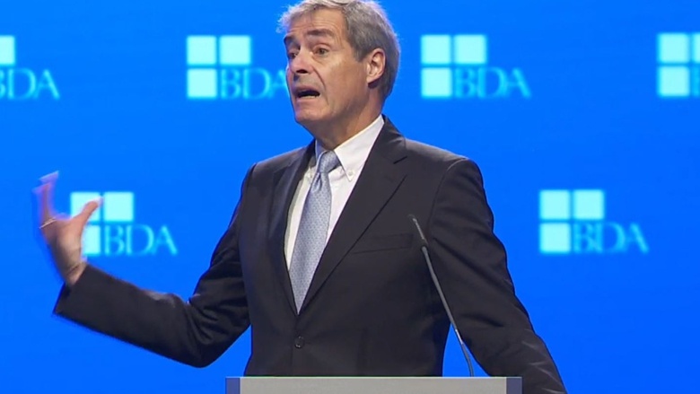 BDA-Präsident Ingo Kramer läutet mit seinem Grußwort den Arbeitgebertag 2019 ein
