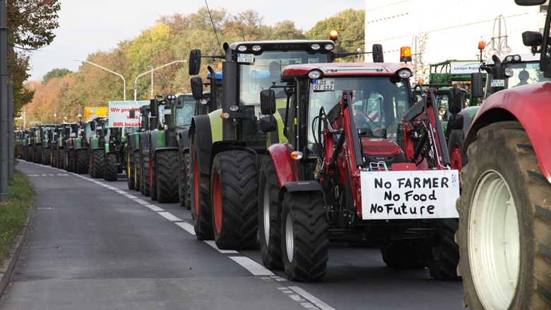 Auch vor der CDU-Zentrale in Berlin demonstrieen die Landwirte.
