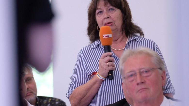 CDU-Generalsekretärin Annegret Kramp-Karrenbauer Zuhör-Tour Verden 