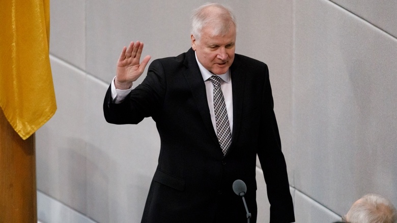 Horst Seehofer, Bundesminister des Innern, für Heimat und Bau Horst Seehofer, Bundesminister des Innern, für Heimat und Bau