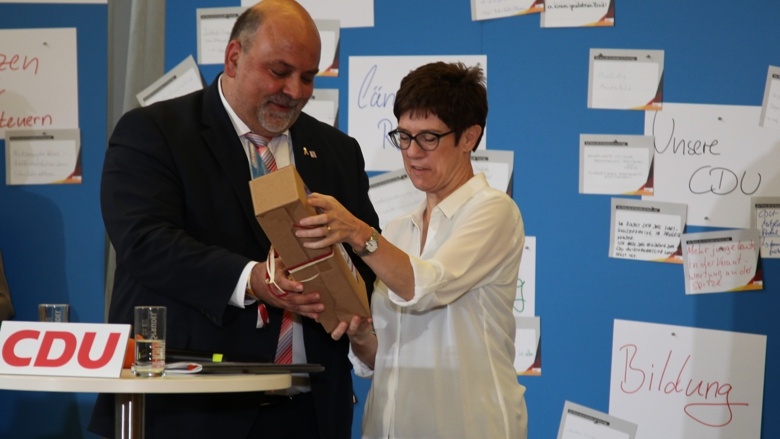 CDU-Generalsekretärin Annegret Kramp-Karrenbauer Markus Meysner MdL Zuhör-Tour Fulda CDU-Generalsekretärin Annegret Kramp-Karrenbauer Markus Meysner MdL Zuhör-Tour Fulda